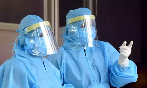 കോവിഡ് സ്ഥിരീകരിച്ച ഡോക്ടർ പി.പി.ഇ കിറ്റ് ധരിച്ച് പി.എസ്.സി പരീക്ഷ എഴുതി