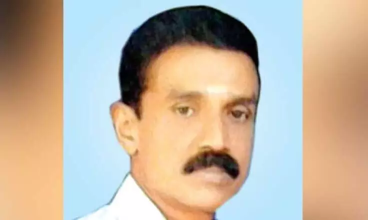 ഭ​ർ​ത്താ​വ്​ തൂ​ങ്ങി​മ​രി​ച്ച നി​ല​യി​ൽ; ഭാ​ര്യ​യെ കാ​ണാ​നി​ല്ല