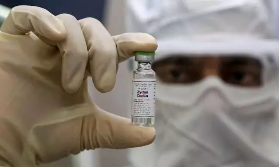 സെറം ഇന്സ്റ്റിറ്റ്യൂറ്റ് വാക്സിന് പരീക്ഷണത്തിന് ആളുകളെ റിക്രൂട്ട് ചെയ്യുന്നത് നിർത്തണമെന്ന് ഡി.സി.ജി.ഐ സെറം ഇന്സ്റ്റിറ്റ്യൂറ്റ് വാക്സിന് പരീക്ഷണത്തിന് ആളുകളെ റിക്രൂട്ട് ചെയ്യുന്നത് നിർത്തണമെന്ന് ഡി.സി.ജി.ഐ