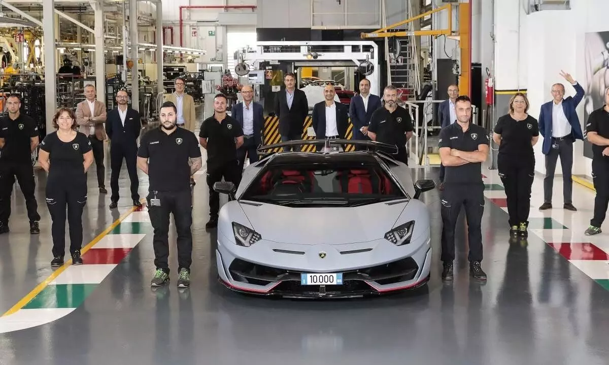 ഒമ്പത് വർഷംകൊണ്ട് 10000 അവന്ത്ഡോറുകൾ; ലംബൊർഗിനിക്കിത് നല്ലകാലം ഒമ്പത് വർഷംകൊണ്ട് 10000 അവന്ത്ഡോറുകൾ; ലംബൊർഗിനിക്കിത് നല്ലകാലം