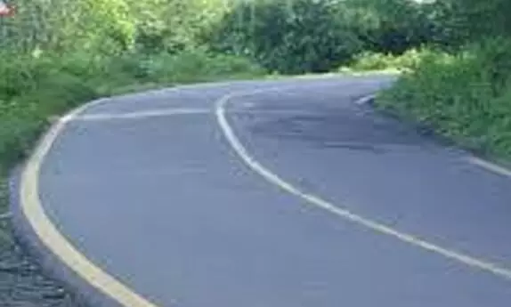 അടൂര്-ചെങ്ങന്നൂര് പാത ഉപരിതല നവീകരണത്തിന് തുടക്കം അടൂര്-ചെങ്ങന്നൂര് പാത ഉപരിതല നവീകരണത്തിന് തുടക്കം