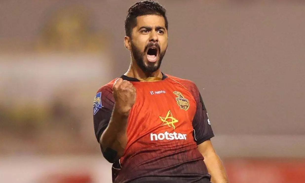 ഐ.പി.എൽ: കരീബിയൻ പ്രീമിയർ ലീഗിൽ മിന്നിയ യു.എസ് പേസർ അലി ഖാൻ ഇനി കൊൽക്കത്തയിൽ ഐ.പി.എൽ: കരീബിയൻ പ്രീമിയർ ലീഗിൽ മിന്നിയ യു.എസ് പേസർ അലി ഖാൻ ഇനി കൊൽക്കത്തയിൽ