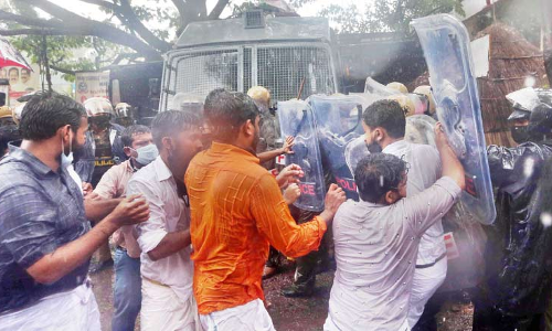 ജലീലിന്‍റെ രാജി; പ്രതിപക്ഷ  സംഘടനകളുടെ പ്രതിഷേധമിരമ്പി