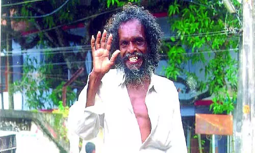 കു​മ്പ​ള​ങ്ങി​ക്കാ​രുടെ ഹലോ... കൂട്ടുകാരന്​ വിട