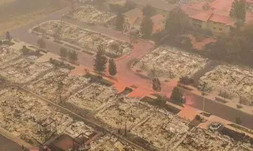 അമേരിക്കയിലെ കാട്ടുതീ: 30ലധികം പേർ മരിച്ചു