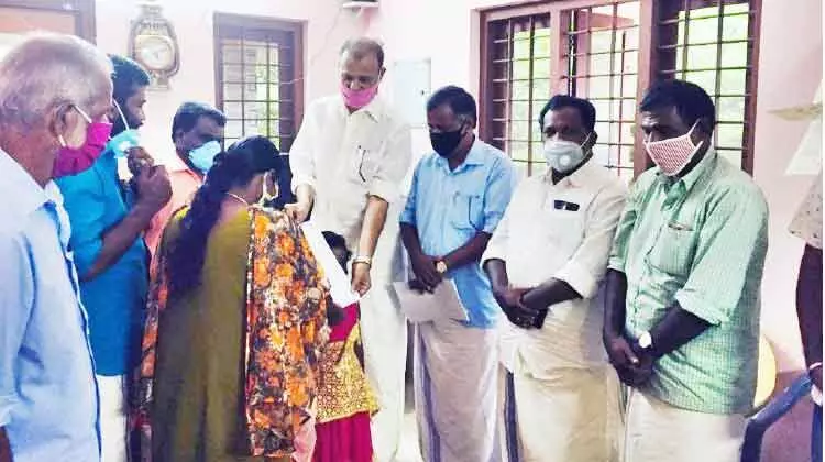 കേളി കുടുംബ സഹായം കൈമാറി കേളി കുടുംബ സഹായം കൈമാറി