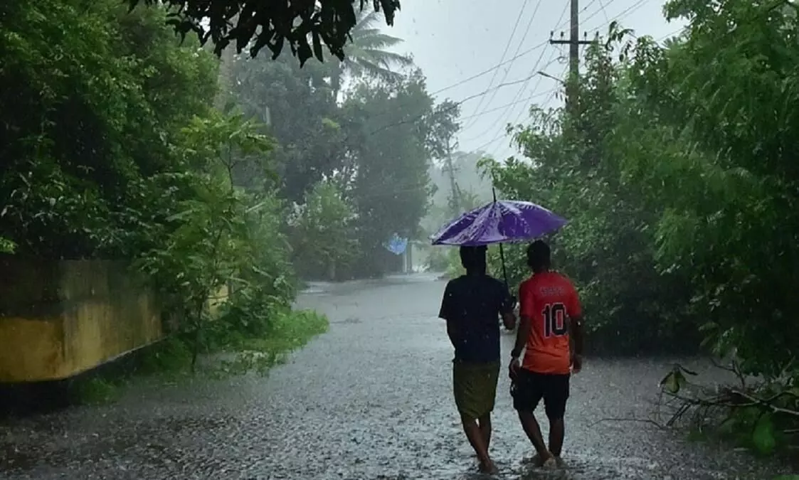 ബുധനാഴ്ചവരെ ശക്തമായ മഴ തുടരും; വിവിധ ജില്ലകളിൽ ഓറഞ്ച്, യെല്ലോ അലർട്ട്