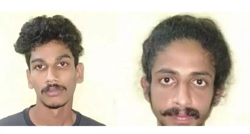 കാസർകോട്ടേക്ക് കടത്തുകയായിരുന്ന മദ്യം പിടികൂടി കാസർകോട്ടേക്ക് കടത്തുകയായിരുന്ന മദ്യം പിടികൂടി