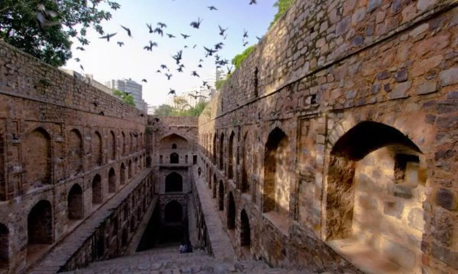 agrasen ki baoli