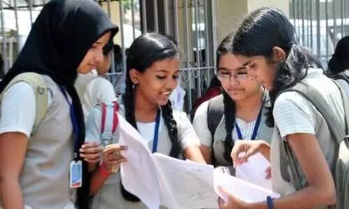 പ്ല​സ് വ​ൺ: ഉ​യ​ർ​ന്ന ഗ്രേ​ഡു​കാ​ർ ഉ​ൾ​പ്പെ​ടെ അ​ര​ല​ക്ഷ​ത്തോ​ളം വി​ദ്യാ​ർ​ഥി​ക​ൾ മലപ്പുറം ജില്ലയിൽ പു​റ​ത്ത്