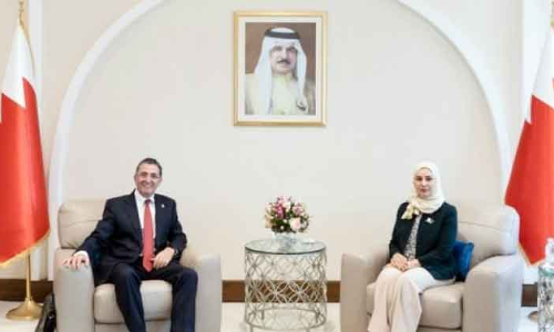 ഹ​മ​ദ് രാ​ജാ​വി​െൻറ തീ​രു​മാ​നം സ​മാ​ധാ​ന​ത്തി​ന് ഗു​ണ​ക​ര​മാ​വും –ഫൗ​സി​യ സൈ​ന​ല്‍