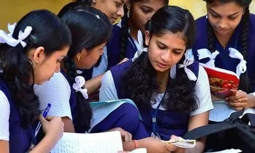 അ​ധ്യാ​പ​ക​ർ കു​ട്ടി​ക​ളെ ​േന​രി​ൽ കാ​ണ​െ​ട്ട; വി​ദ്യാ​ഭ്യാ​സ​വ​കു​പ്പി​ന്​ കൈ​റ്റി​െൻറ ശി​പാ​ർ​ശ