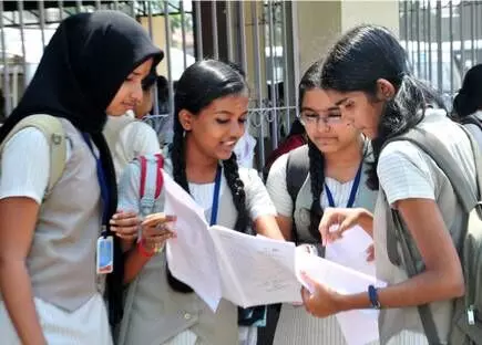 സി.ബി.എസ്.ഇ ബോർഡ് പരീക്ഷകളുടെ തീയതി ഈ മാസം 31ന് പ്രഖ്യാപിക്കുമെന്ന് കേന്ദ്ര വിദ്യാഭ്യാസ മന്ത്രി സി.ബി.എസ്.ഇ ബോർഡ് പരീക്ഷകളുടെ തീയതി ഈ മാസം 31ന് പ്രഖ്യാപിക്കുമെന്ന് കേന്ദ്ര വിദ്യാഭ്യാസ മന്ത്രി