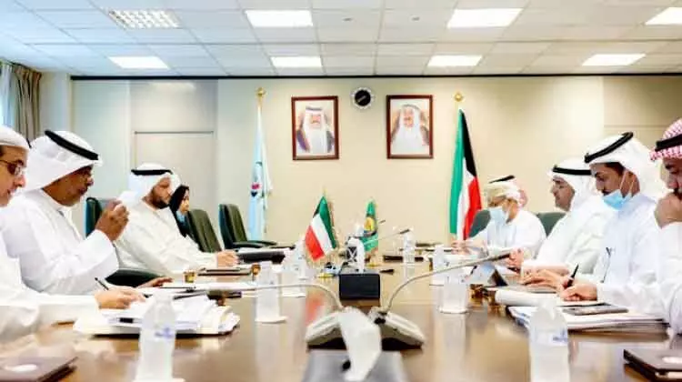 കുവൈത്ത് ധനമന്ത്രിയും ജി.സി.സി സെക്രട്ടറിയും സാമ്പത്തിക നില ചർച്ച ചെയ്തു കുവൈത്ത് ധനമന്ത്രിയും ജി.സി.സി സെക്രട്ടറിയും സാമ്പത്തിക നില ചർച്ച ചെയ്തു