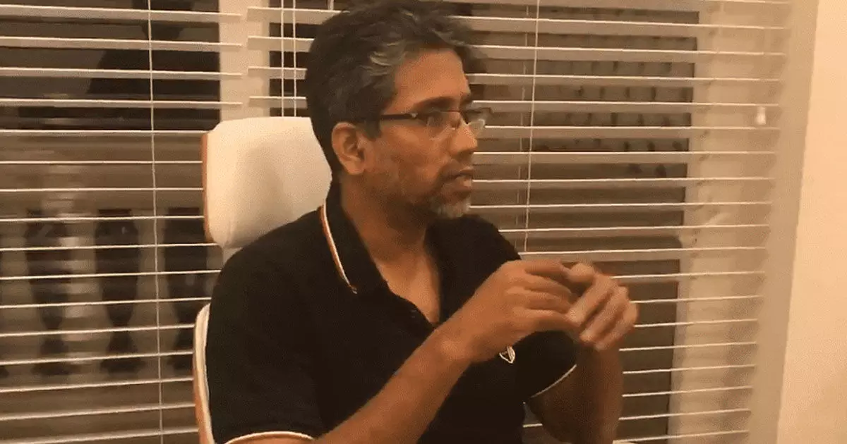 നിരപരാധിയായിട്ടും ഹാനി ബാബു ഒമ്പതു മാസമായി ജയിലിൽ; വിട്ടയക്കണമെന്ന അപേക്ഷയുമായി കുടുംബം നിരപരാധിയായിട്ടും ഹാനി ബാബു ഒമ്പതു മാസമായി ജയിലിൽ; വിട്ടയക്കണമെന്ന അപേക്ഷയുമായി കുടുംബം