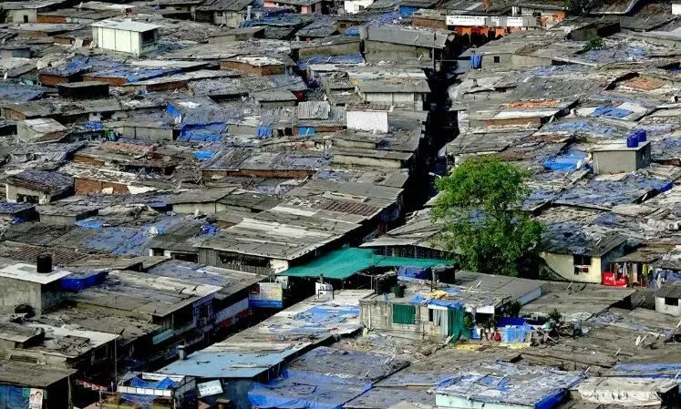 റെ​യി​ൽ​വേ പാ​ള​ത്തി​ന​രി​കി​ലെ ചേ​രി​ക​ൾ ത​ൽ​ക്കാ​ലം ഒ​ഴി​പ്പി​ക്കി​ല്ലെ​ന്ന്​ കേ​ന്ദ്രം