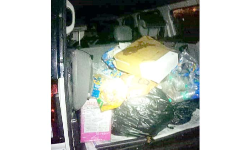 റോ​ഡി​ൽ മാ​ലി​ന്യം ത​ള്ളി; സെ​ക്യൂ​രി​റ്റി ജീ​വ​ന​ക്കാ​ർ പി​ടി​യി​ലാ​യി