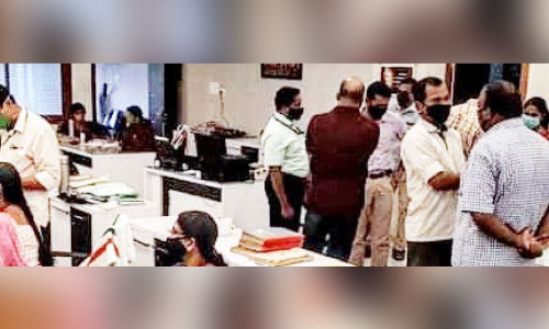 തലശ്ശേരി ജോ.ആര്‍.ടി.ഒ ഓഫിസില്‍ വിജിലന്‍സ് പരിശോധന