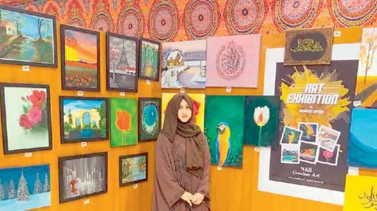 വിസ്മയിപ്പിക്കുന്ന വരകളുമായി നസ്റിൻ സഫീർ വിസ്മയിപ്പിക്കുന്ന വരകളുമായി നസ്റിൻ സഫീർ