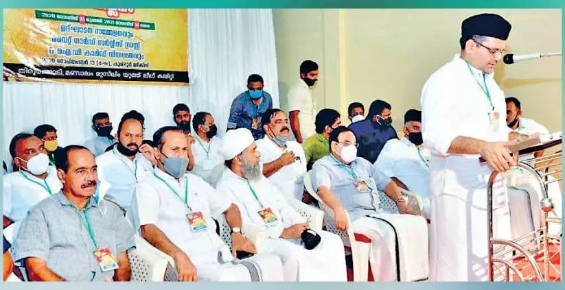 ച​രി​ത്ര​വാ​യ​ന ഫാ​ഷി​സ​ത്തി​നെ​തി​രെ​യു​ള്ള പോ​രാ​ട്ടം –മു​ന​വ്വ​റ​ലി ത​ങ്ങ​ള്‍