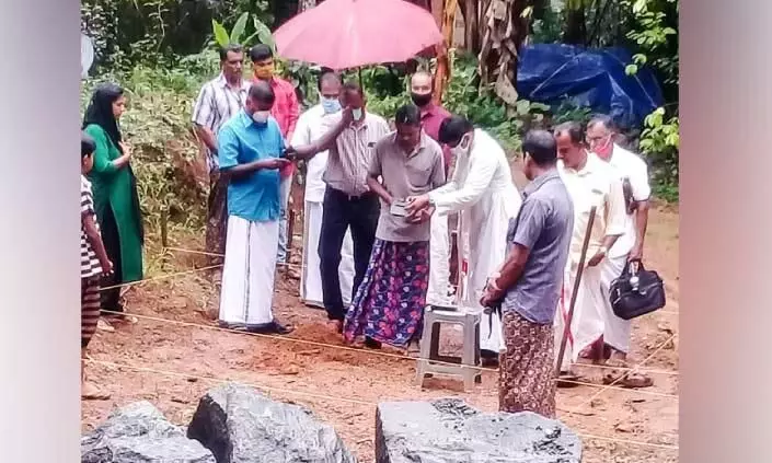 വര്ഷങ്ങളുടെ കാത്തിരിപ്പിന് വിരാമം; ജോസഫിന് വീടൊരുങ്ങുന്നു വര്ഷങ്ങളുടെ കാത്തിരിപ്പിന് വിരാമം; ജോസഫിന് വീടൊരുങ്ങുന്നു