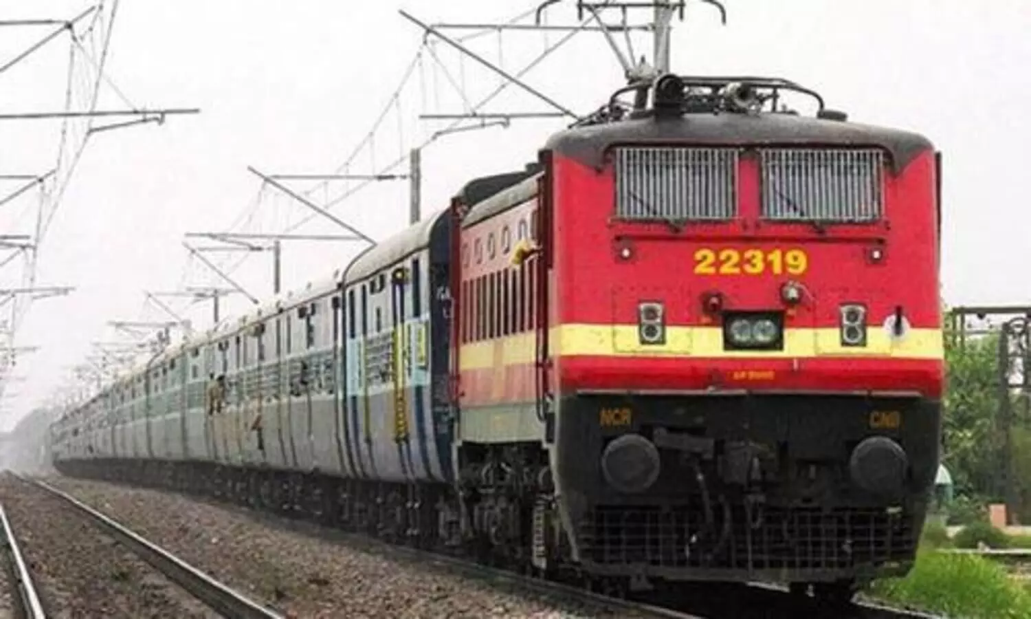 കൊങ്കൺ റൂട്ടിൽ ​​ട്രെയിൻ ഗതാഗതം പുനഃസ്ഥാപിച്ചു