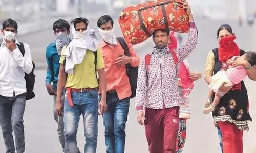 ലോ​ക്​​ഡൗ​ണിൽ​ അ​ന്ത​ർ​സം​സ്ഥാ​ന തൊ​ഴി​ലാ​ളി​ക​ൾ കൂ​ട്ട​ത്തോ​ടെ മ​ട​ങ്ങിയത്​ വ്യാജ വാർത്തകൾ കാരണം –കേന്ദ്രം