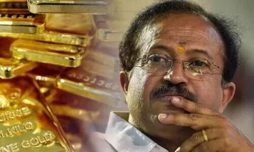 മുരളീധര​െൻറ നയതന്ത്ര ബാഗ് വാദം ആയുധമാക്കി സി.പി.എം