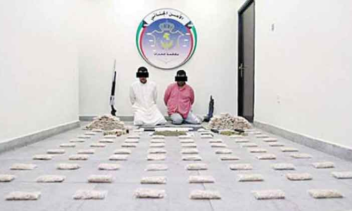 മ​യ​ക്കു​മ​രു​ന്നും തോ​ക്കു​മാ​യി ര​ണ്ടു​പേ​ർ പി​ടി​യി​ൽ