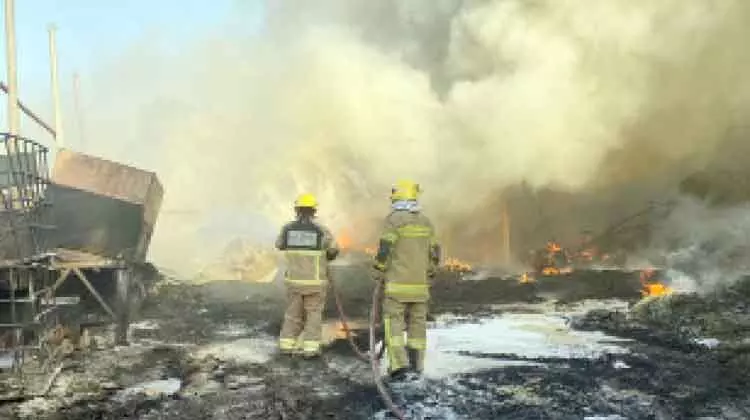 അജ്മാനില്‍ വെയര്‍ഹൗസുകള്‍ കത്തിനശിച്ചു