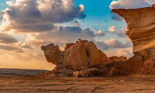 സൗദിയിൽ 15,000 വർഷം പഴക്കമുള്ള പ്രകൃതി ശിൽപങ്ങൾ വിസ്മയമാകുന്നു