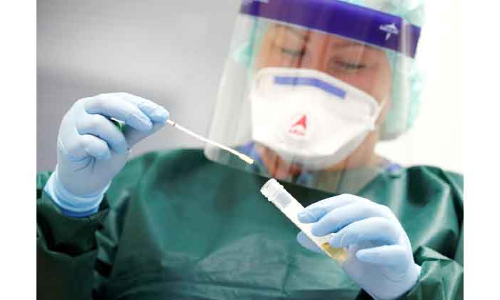 ആ​രോ​ഗ്യ പ്ര​വ​ർ​ത്ത​ക​രു​ടെ മ​ക്ക​ൾ​ക്ക് സ്കോ​ള​ർ​ഷി​പ്​