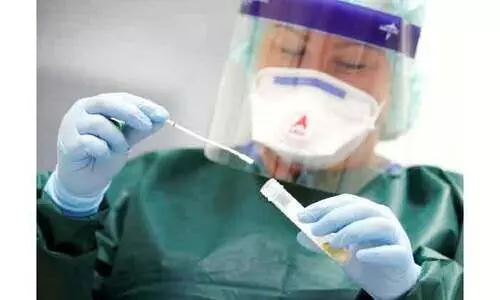 ആ​രോ​ഗ്യ പ്ര​വ​ർ​ത്ത​ക​രു​ടെ മ​ക്ക​ൾ​ക്ക് സ്കോ​ള​ർ​ഷി​പ്​