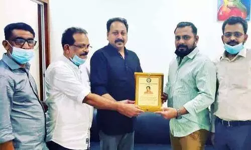 മ​ല​ബാ​ർ ഡെ​വ​ല​പ്‌​മെൻറ്​ ഫോ​റം യാ​ത്ര​യ​യ​പ്പ്​ ന​ൽ​കി