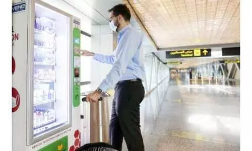 മാ​സ്​​ക്ക​ട​ക്കം ല​ഭി​ക്കാ​ൻ വി​മാ​ന​ത്താ​വ​ള​ത്തി​ൽ വെ​ൻ​ഡി​ങ്​ മെ​ഷീ​നു​ക​ൾ