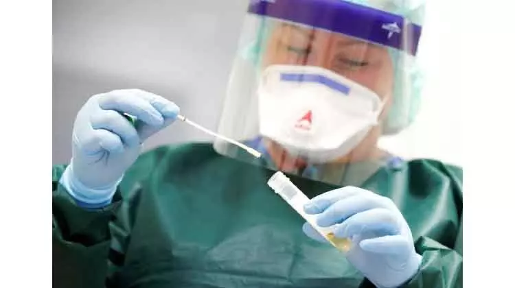 ആ​രോ​ഗ്യ പ്ര​വ​ർ​ത്ത​ക​രു​ടെ മ​ക്ക​ൾ​ക്ക് സ്കോ​ള​ർ​ഷി​പ്​