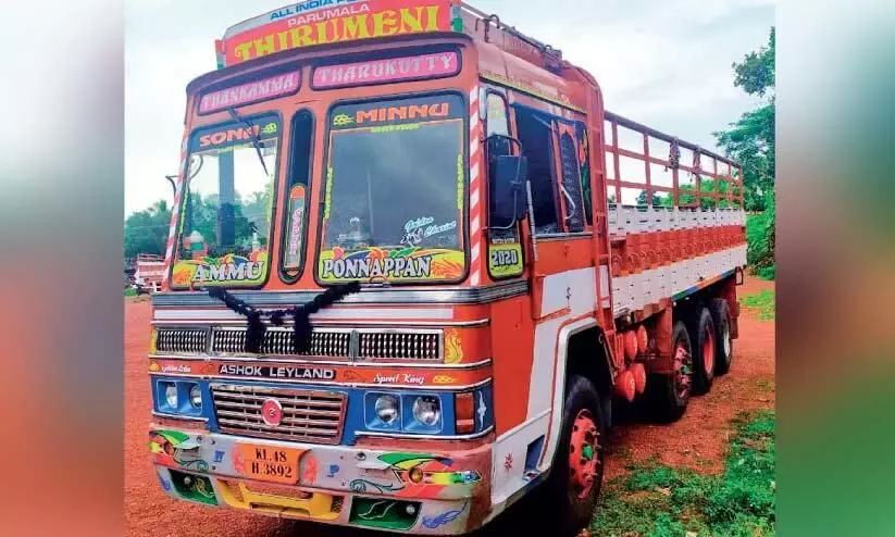 പണക്കടത്ത്​ കേസ്​: പ്ര​ധാ​ന പ്ര​തി ഷി​ജോ​ക്ക്​ ര​ഹ​സ്യ അ​റ​ക​ളു​ള്ള പ​ത്ത്​ ലോ​റി​ക​ൾ