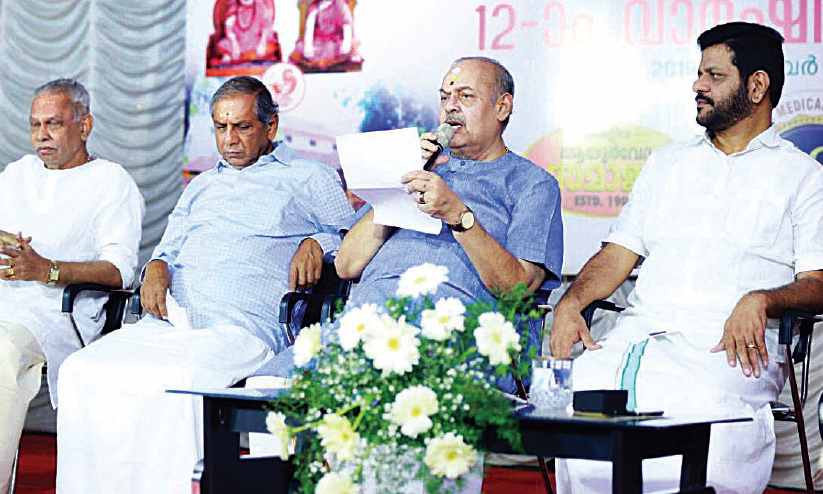 ഡോ. കൃഷ്ണകുമാറുമായി ഹൃദയബന്ധം സൂക്ഷിച്ച് ചെറുതുരുത്തി ഡോ. കൃഷ്ണകുമാറുമായി ഹൃദയബന്ധം സൂക്ഷിച്ച് ചെറുതുരുത്തി