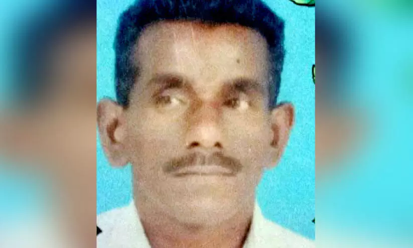 ഉറ്റവർ മടക്കിയപ്പോൾ മൃതദേഹം ഏറ്റുവാങ്ങിയത് കൊടക്കാട് ഗ്രാമം ഉറ്റവർ മടക്കിയപ്പോൾ മൃതദേഹം ഏറ്റുവാങ്ങിയത് കൊടക്കാട് ഗ്രാമം