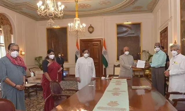 വംശീയാതിക്രമം: പ്രതിപക്ഷം രാഷ്​ട്രപതിയെ കണ്ടു