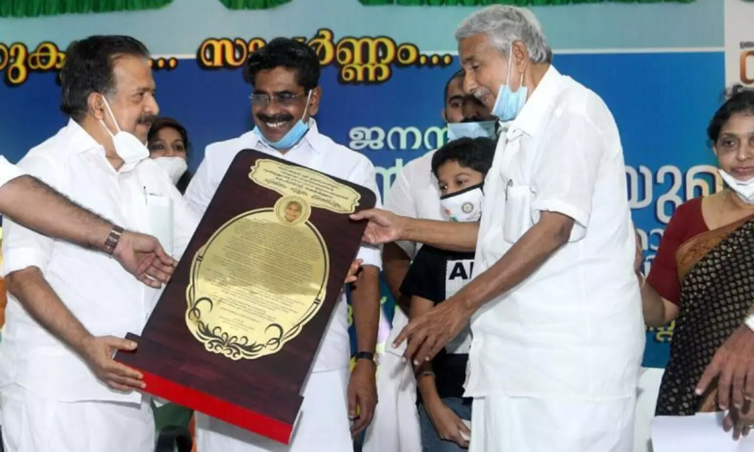 ഉമ്മൻ ചാണ്ടിയെ മുഖ്യമന്ത്രി ആക്കണമെന്ന്​ ആവശ്യപ്പെട്ടിരുന്നു –ആൻറണി