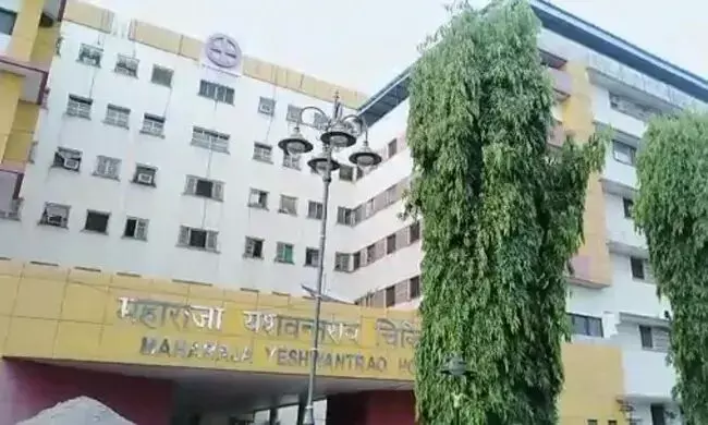 അധികൃതരുടെ അനാസ്ഥ; ഇന്ദോറിൽ നവജാത ശിശുവിെൻറ മൃതദേഹം ഫ്രീസറിൽ സൂക്ഷിച്ചത് അഞ്ച് ദിവസം അധികൃതരുടെ അനാസ്ഥ; ഇന്ദോറിൽ നവജാത ശിശുവിെൻറ മൃതദേഹം ഫ്രീസറിൽ സൂക്ഷിച്ചത് അഞ്ച് ദിവസം