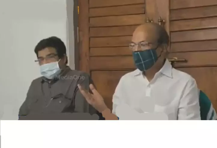 മതപരമായ െസൻറിമെൻസ് ഉണ്ടാക്കി രക്ഷപ്പെടാനാണ് സി.പി.എം ശ്രമമെന്ന് കുഞ്ഞാലിക്കുട്ടി മതപരമായ െസൻറിമെൻസ് ഉണ്ടാക്കി രക്ഷപ്പെടാനാണ് സി.പി.എം ശ്രമമെന്ന് കുഞ്ഞാലിക്കുട്ടി