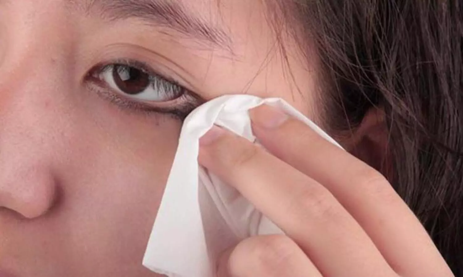 ദേശീയപാത പാലിയേക്കരയിൽ കണ്ണു നീറ്റി യാത്രക്കാർ; പരി​ഭ്രാന്തരായി നാട്ടുകാർ