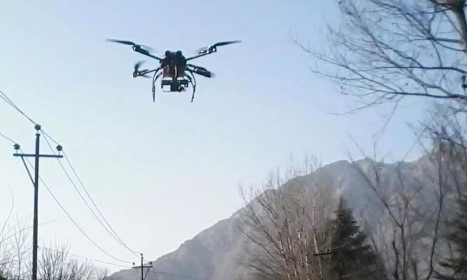 ഡ്രോൺ വഴി പാകിസ്താനിൽ നിന്ന് ആയുധങ്ങളും പണവും കടത്തിയെന്ന് പൊലീസ്; മൂന്ന് ഭീകരർ അറസ്റ്റിൽ