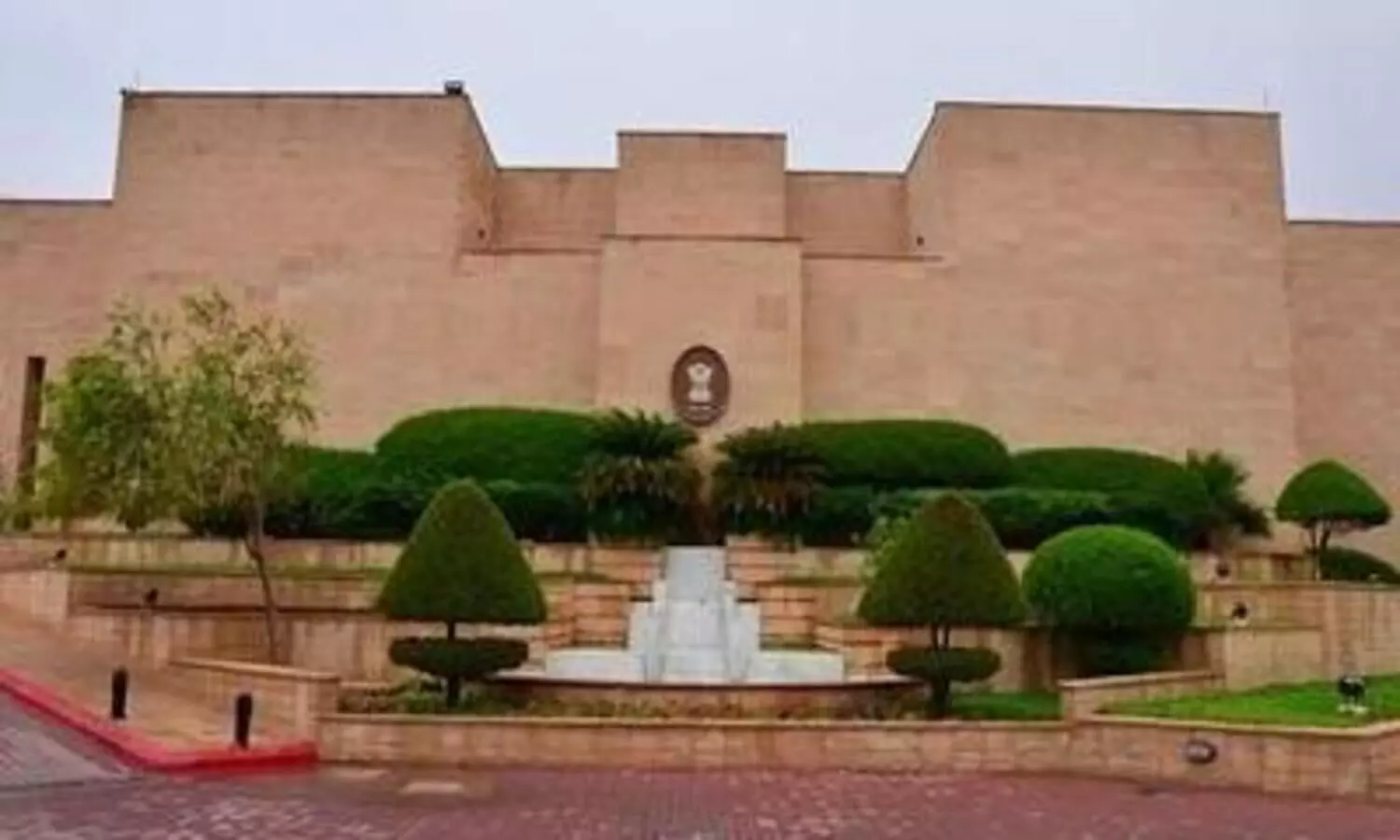 ജയിൽ മോചിതരാവുന്ന ഇന്ത്യക്കാരെ നാട്ടിലെത്തിക്കുന്നത്​ തുടരുന്നതായി ഇന്ത്യൻ എംബസി