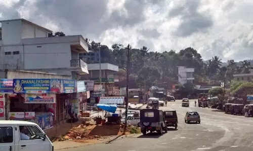 കോവിഡ് ബാധിതന് മൂവായിരത്തോളം പേരുമായി സമ്പർക്കം; നെടുങ്കണ്ടം ടൗൺ അടച്ചു