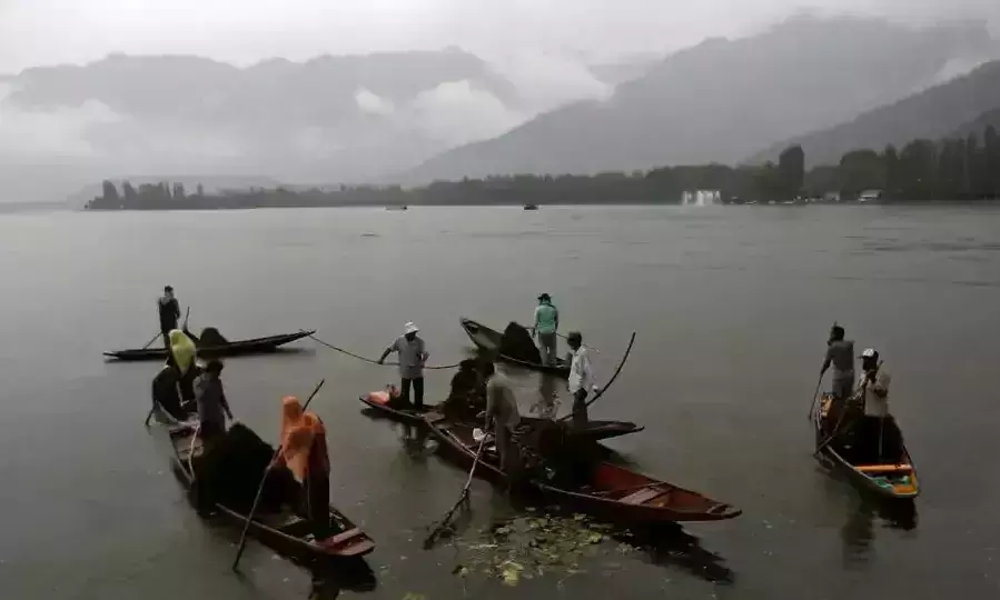 കശ്​മീരിന്​ 1350 കോടിയുടെ പാ​ക്കേ​ജ്​