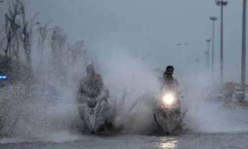 നാല് ജില്ലകളിൽ റെഡ് അലർട്ട്; സജ്ജമാകാൻ കേന്ദ്ര സേനകൾക്ക് നിർദേശം