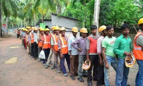 മടങ്ങിയെത്തിയ അന്തർസംസ്ഥാനക്കാർ:  കണക്കില്ലാതെ തൊ​ഴി​ൽ വ​കു​പ്പ്
